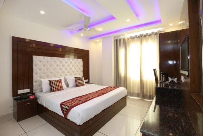 Hotel Silver Palm Zirakpur Luaran gambar