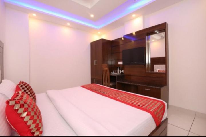 Hotel Silver Palm Zirakpur Luaran gambar