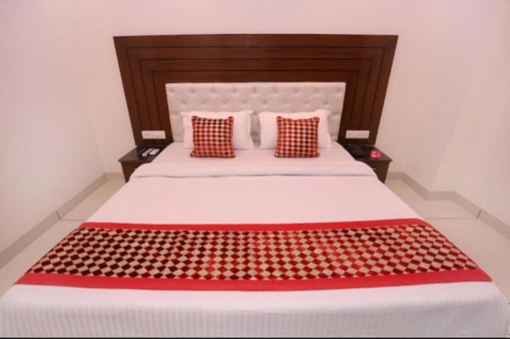 Hotel Silver Palm Zirakpur Luaran gambar